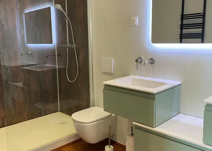 Maison Viticole Dans Le Sud De La France Avec Grand Piscine *