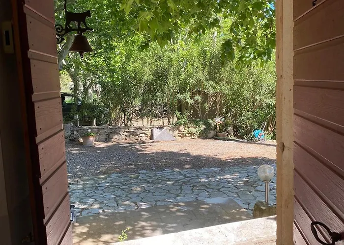 Maison Viticole Dans Le Sud De La France Avec Grand Piscine